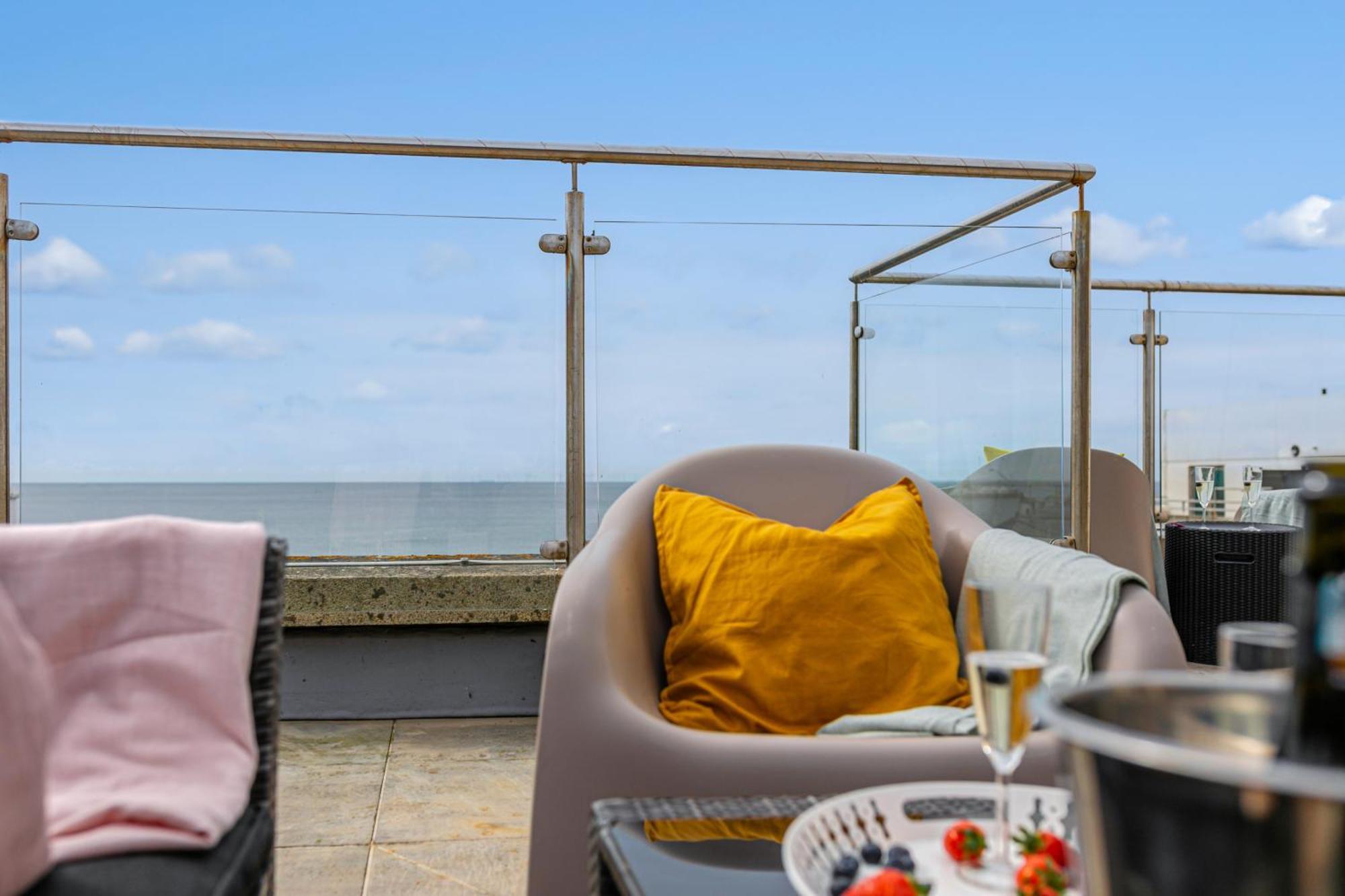Airhost'S Brighton'S Best Green Diamond Escape With Sea Views Exterior photo